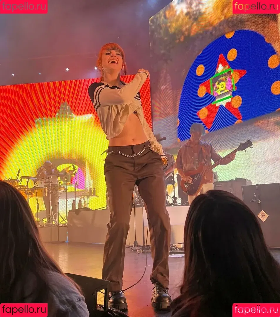 Hayley Williams Onlyfans Photo Gallery 