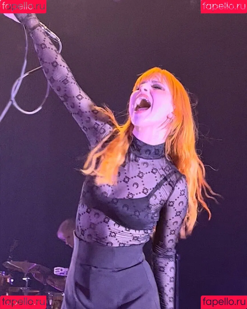 Hayley Williams Onlyfans Photo Gallery 