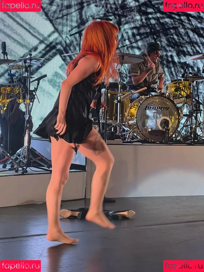 Hayley Williams Onlyfans Photo Gallery 