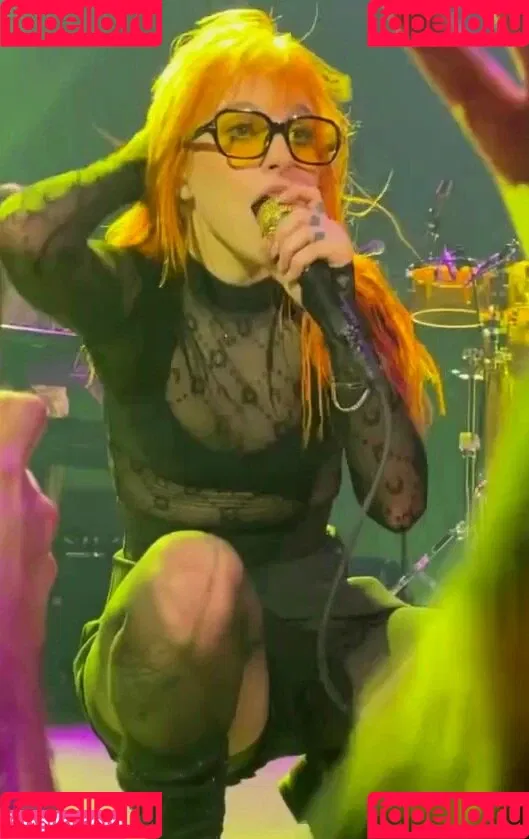 Hayley Williams Onlyfans Photo Gallery 