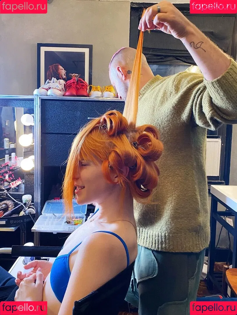 Hayley Williams Onlyfans Photo Gallery 