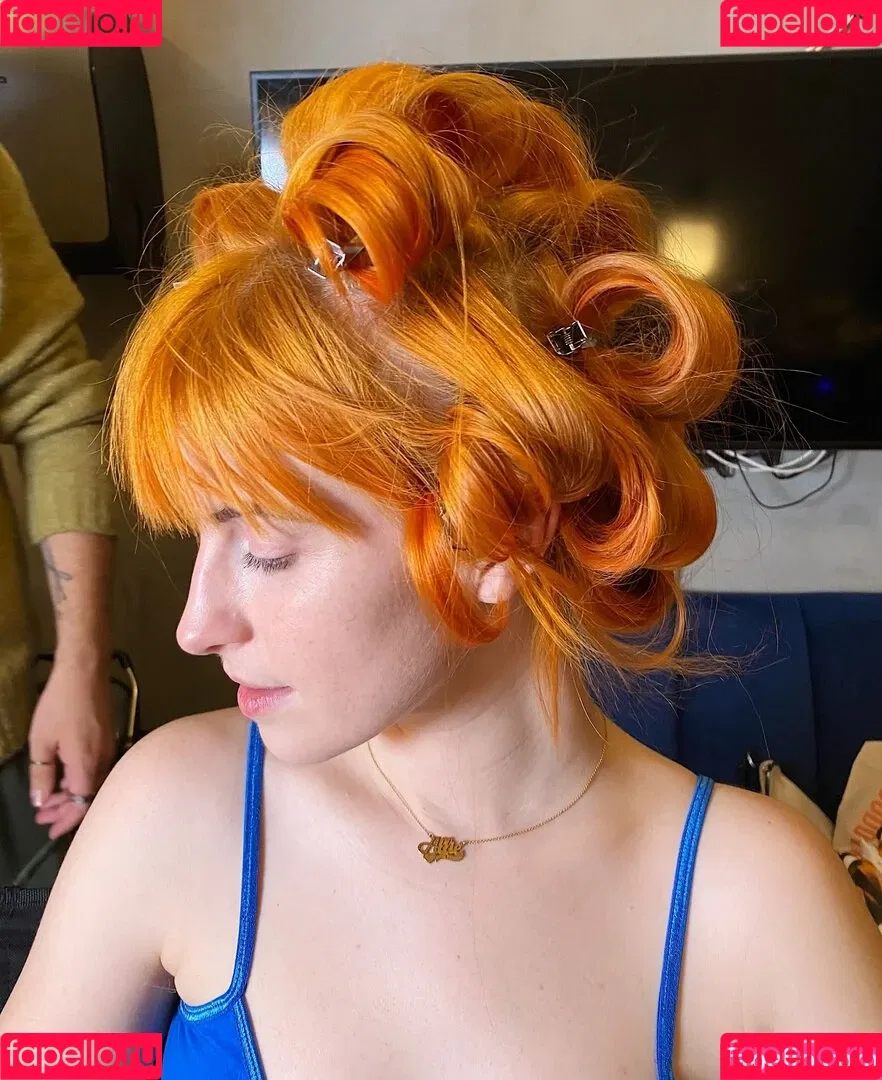 Hayley Williams Onlyfans Photo Gallery 