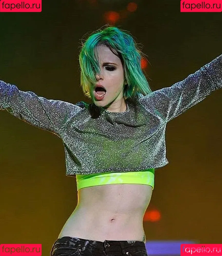 Hayley Williams Onlyfans Photo Gallery 