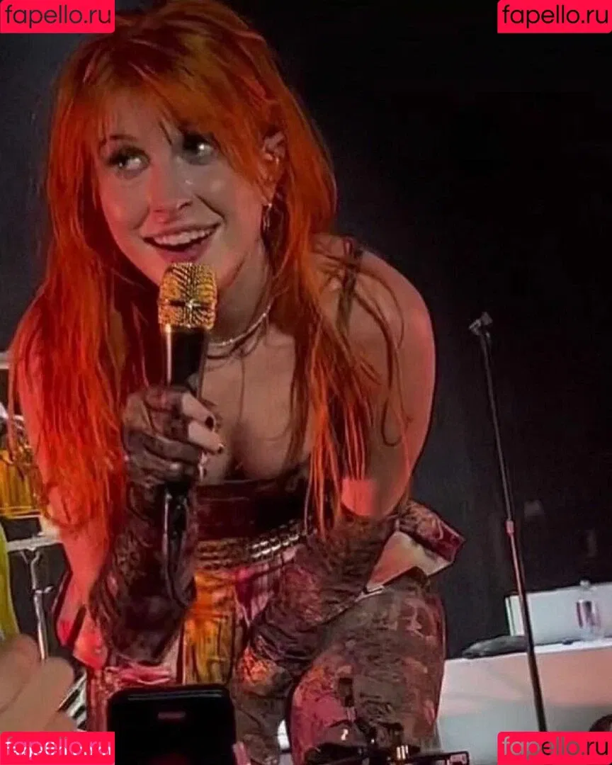 Hayley Williams Onlyfans Photo Gallery 