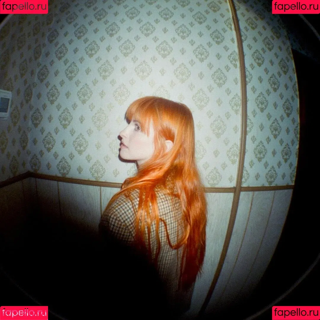 Hayley Williams Onlyfans Photo Gallery 