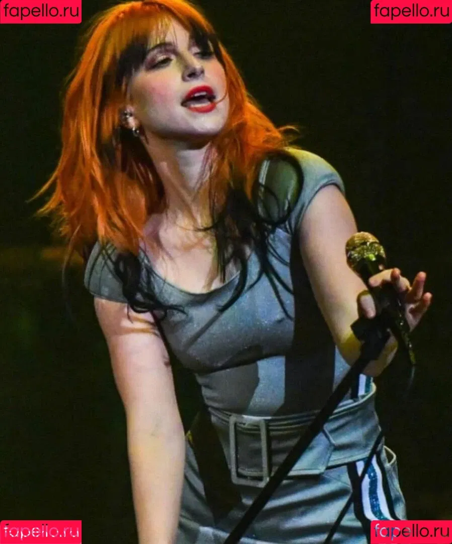 Hayley Williams Onlyfans Photo Gallery 