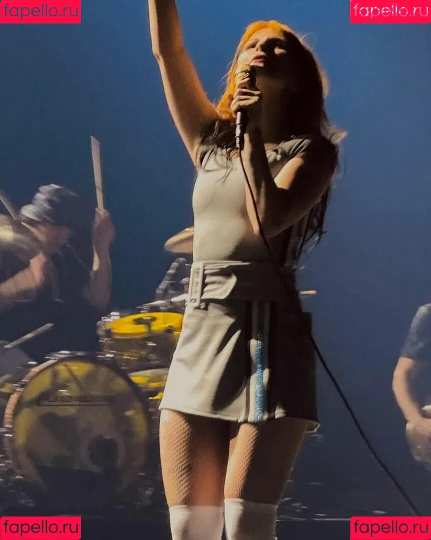 Hayley Williams Onlyfans Photo Gallery 