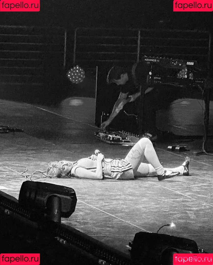 Hayley Williams Onlyfans Photo Gallery 