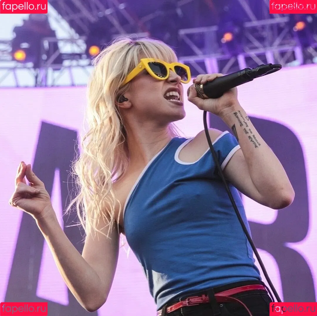 Hayley Williams Onlyfans Photo Gallery 
