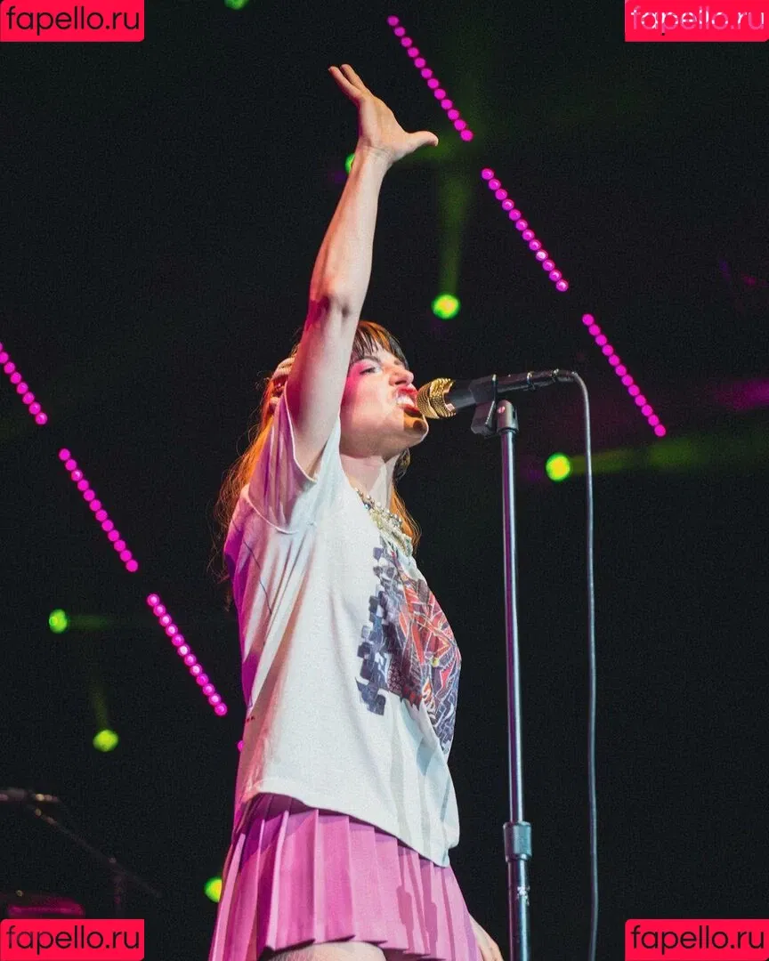 Hayley Williams Onlyfans Photo Gallery 