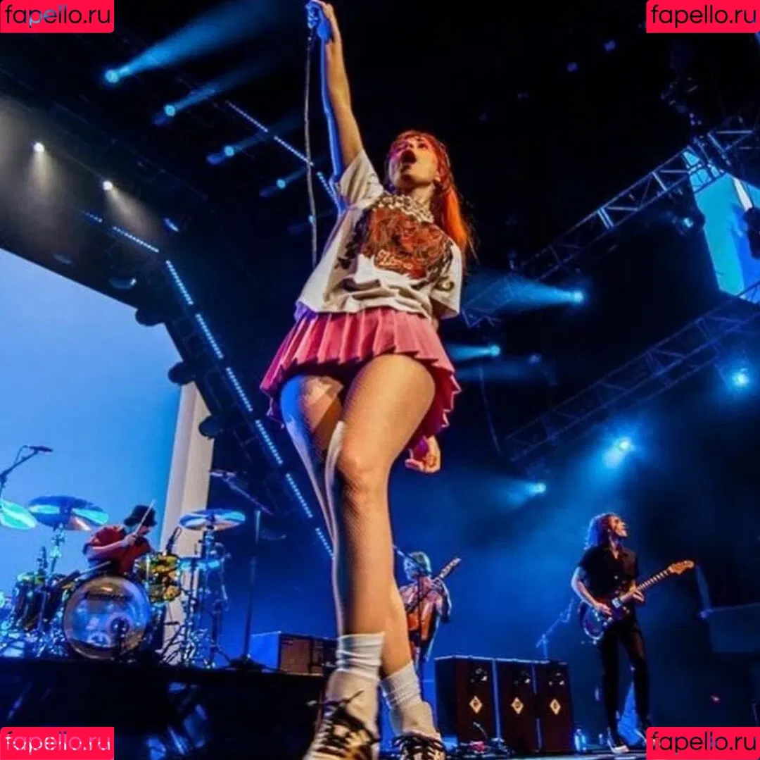 Hayley Williams Onlyfans Photo Gallery 