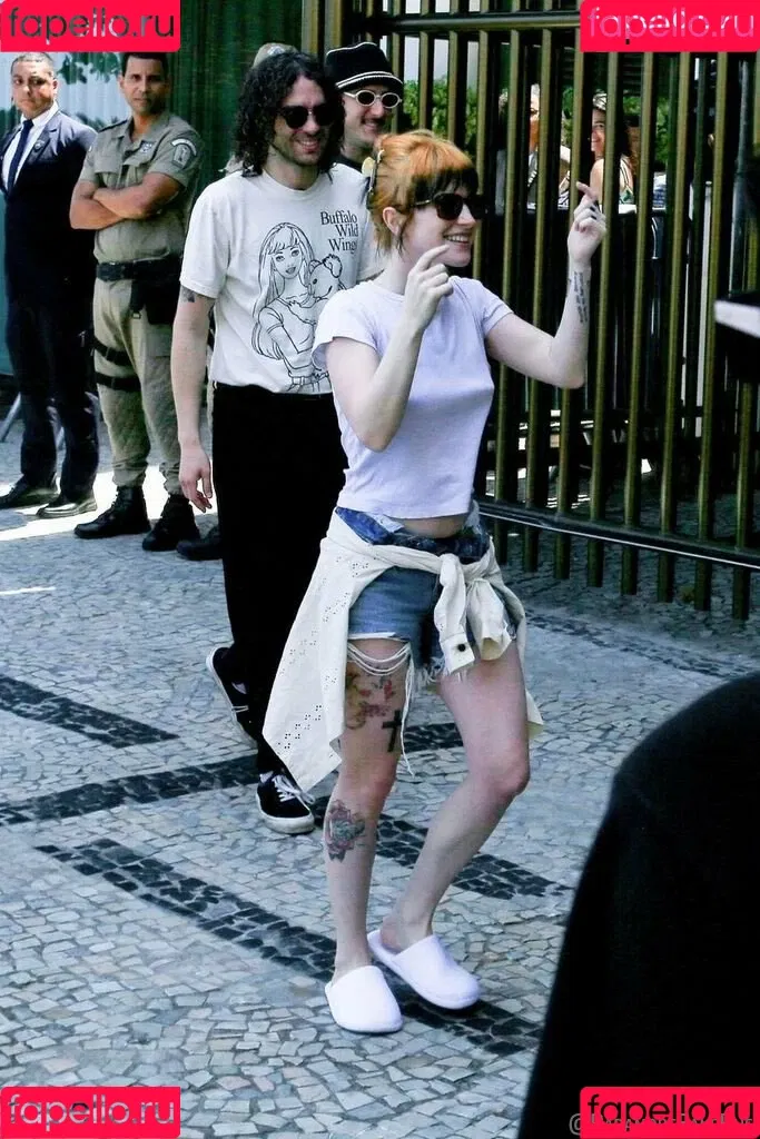 Hayley Williams Onlyfans Photo Gallery 