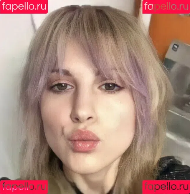 Hayley Williams Onlyfans Photo Gallery 