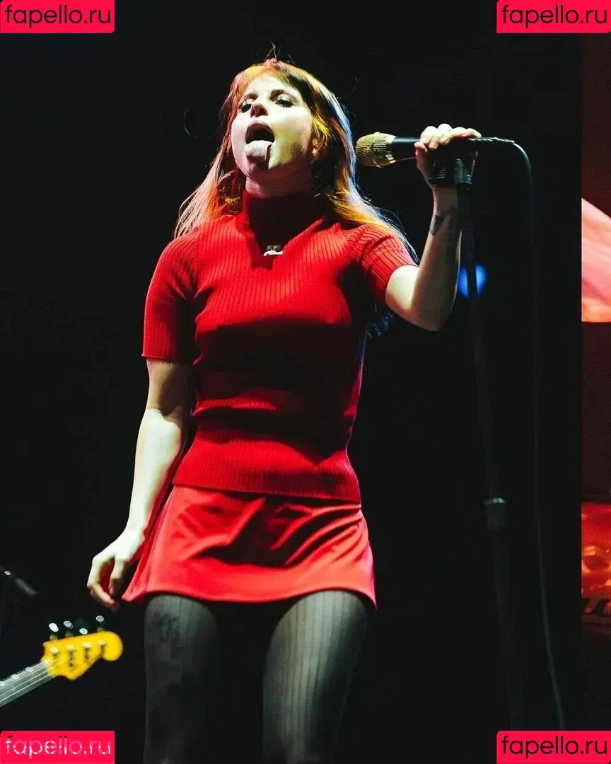 Hayley Williams Onlyfans Photo Gallery 