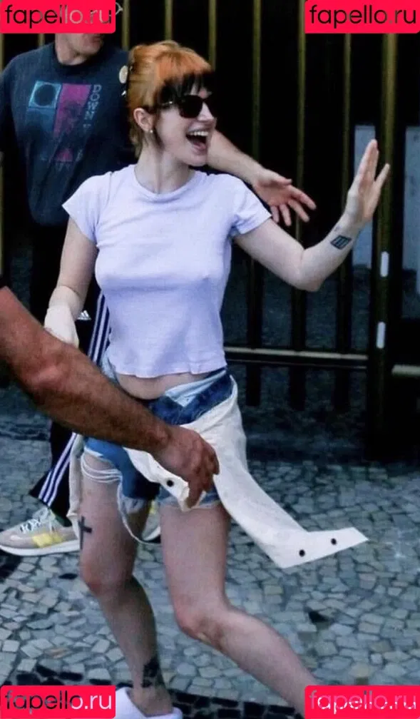 Hayley Williams Onlyfans Photo Gallery 