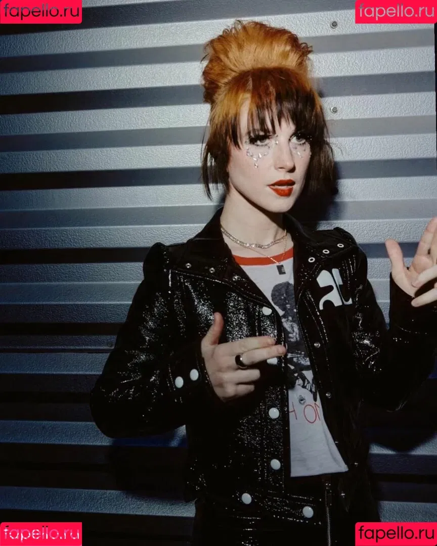 Hayley Williams Onlyfans Photo Gallery 