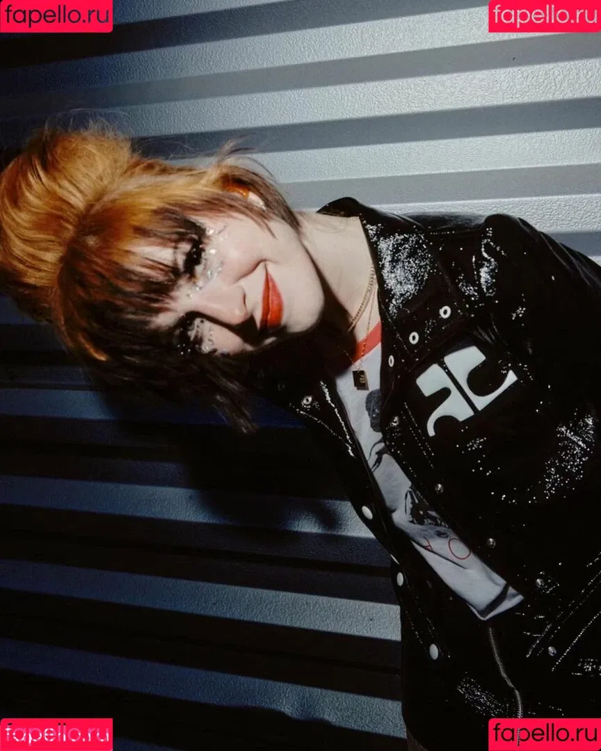 Hayley Williams Onlyfans Photo Gallery 
