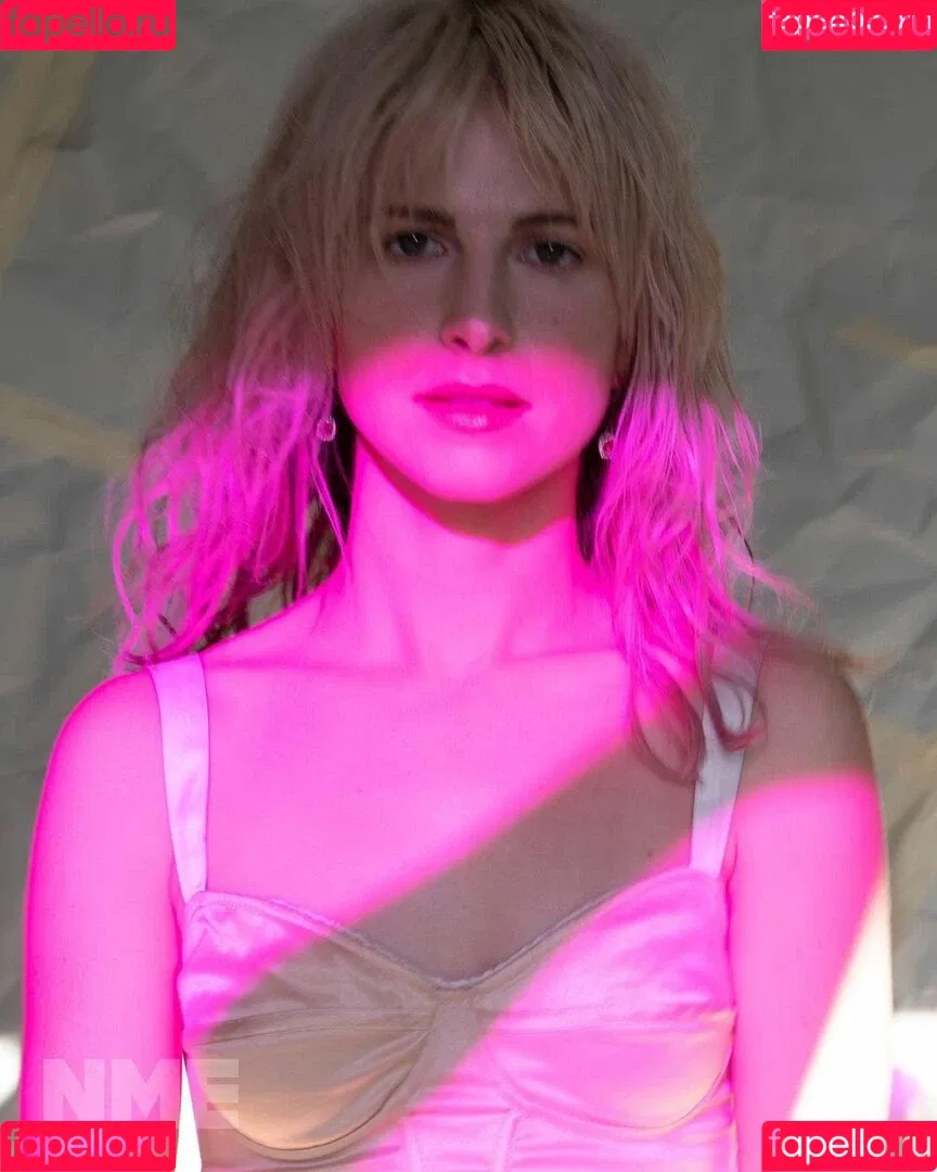 Hayley Williams Onlyfans Photo Gallery 