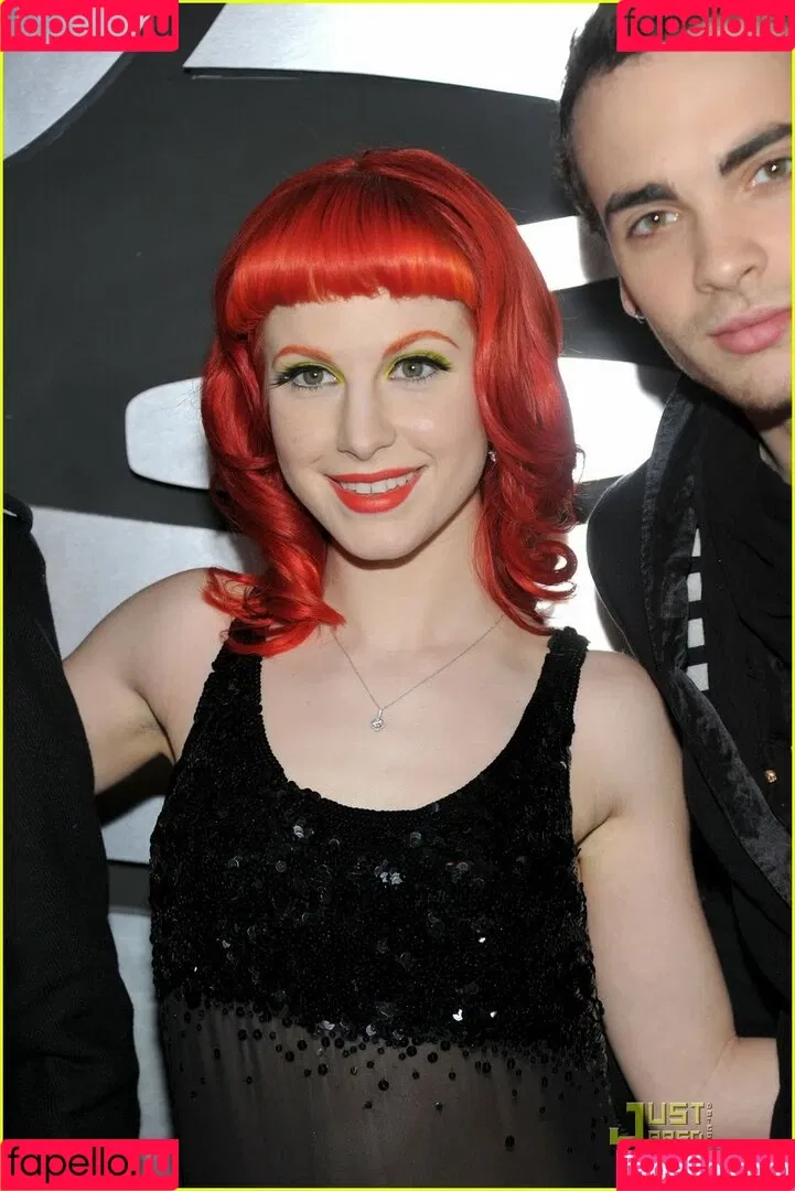 Hayley Williams Onlyfans Photo Gallery 