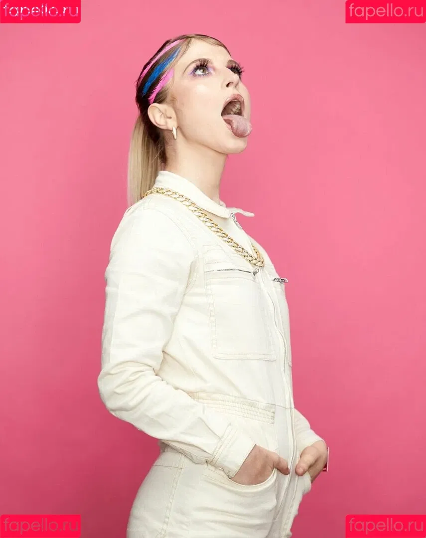 Hayley Williams Onlyfans Photo Gallery 