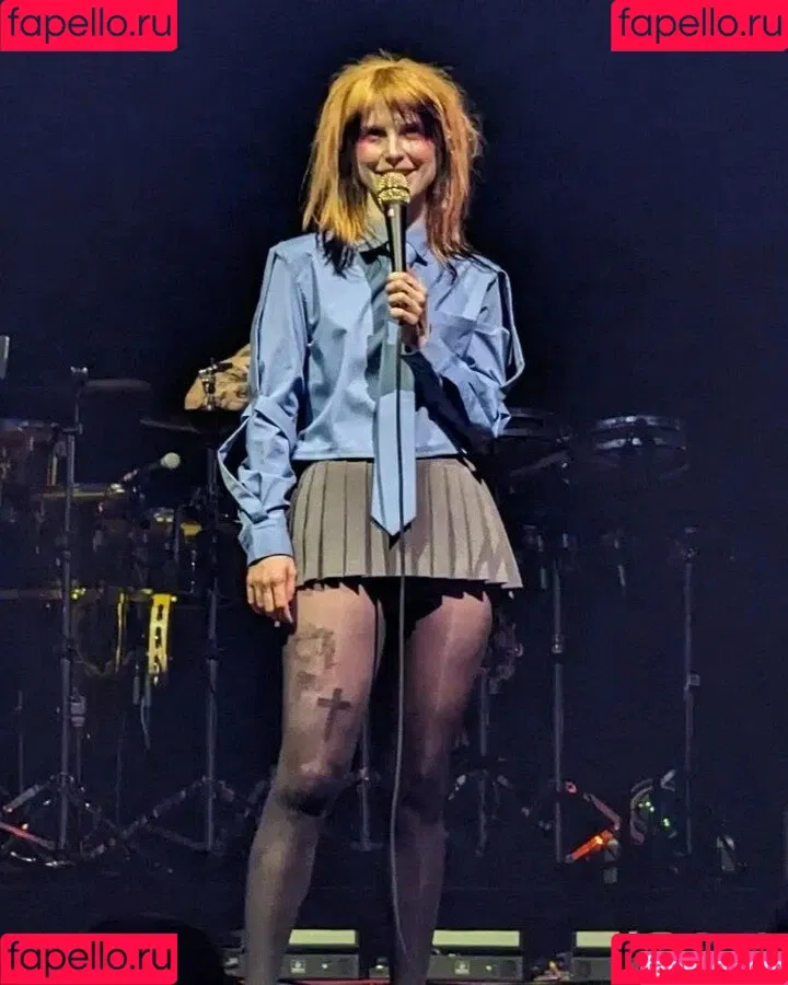 Hayley Williams Onlyfans Photo Gallery 