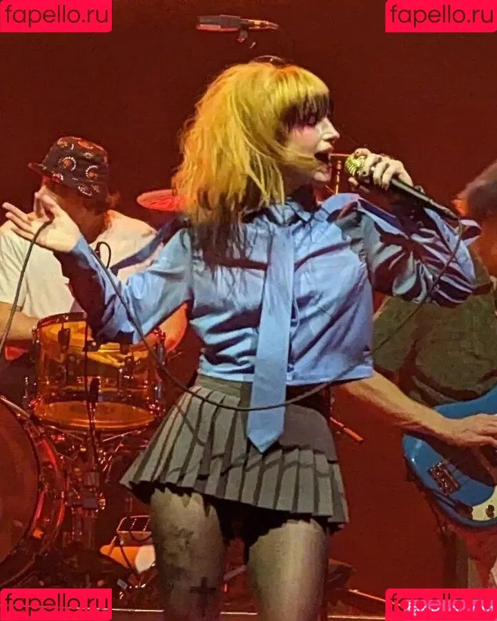 Hayley Williams Onlyfans Photo Gallery 