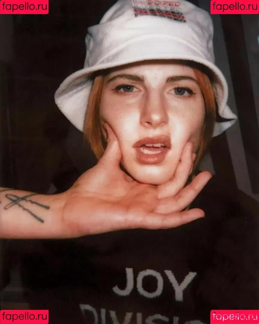 Hayley Williams Onlyfans Photo Gallery 