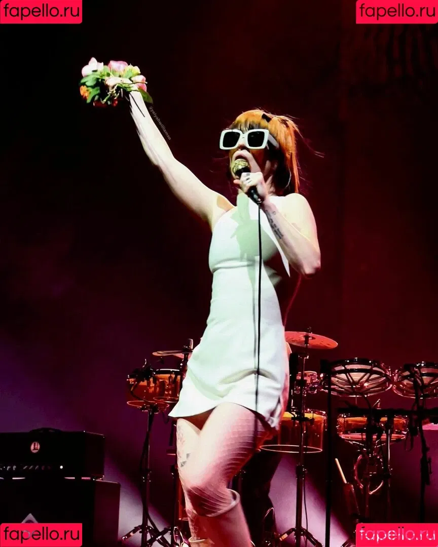 Hayley Williams Onlyfans Photo Gallery 