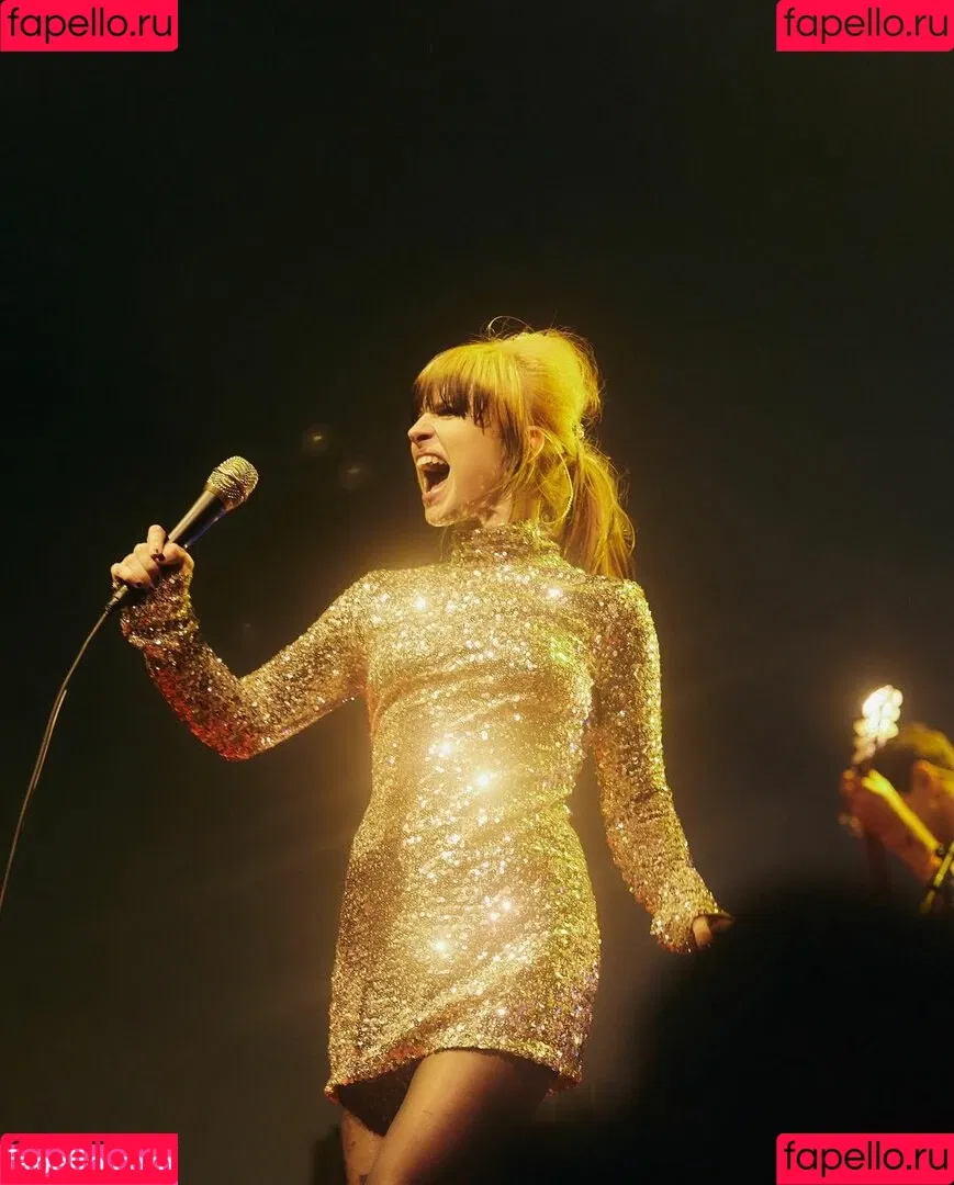 Hayley Williams Onlyfans Photo Gallery 
