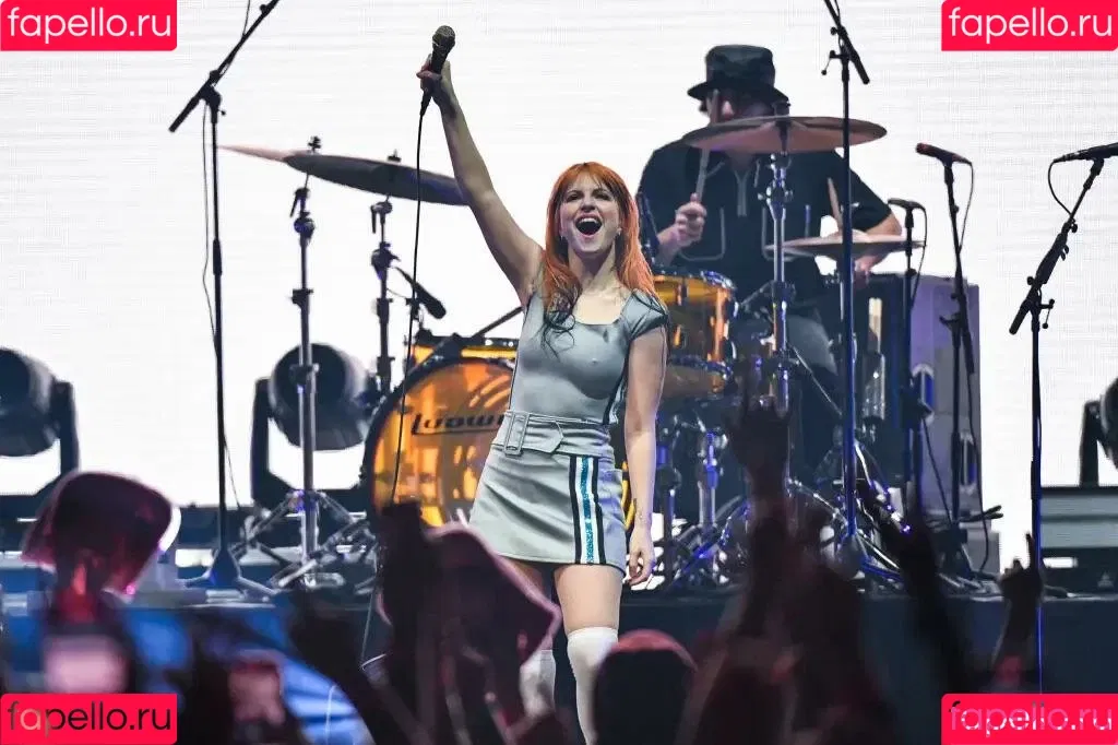 Hayley Williams Onlyfans Photo Gallery 
