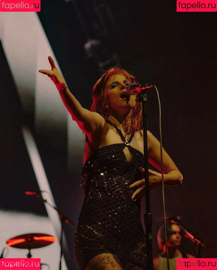 Hayley Williams Onlyfans Photo Gallery 
