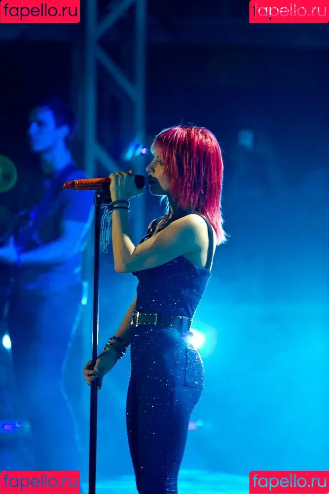 Hayley Williams Onlyfans Photo Gallery 