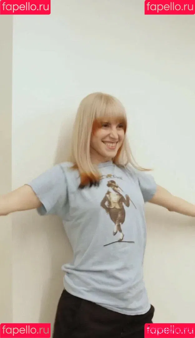 Hayley Williams Onlyfans Photo Gallery 