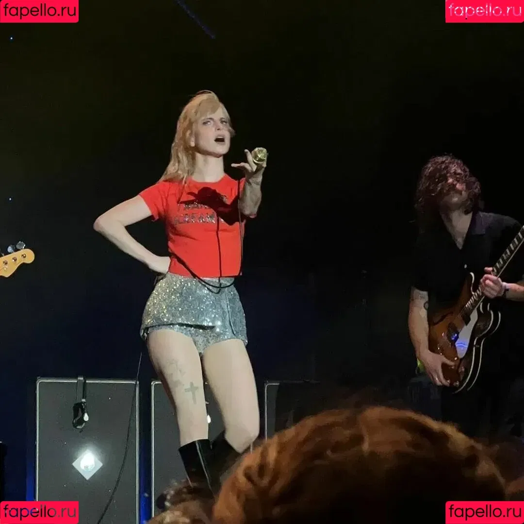 Hayley Williams Onlyfans Photo Gallery 