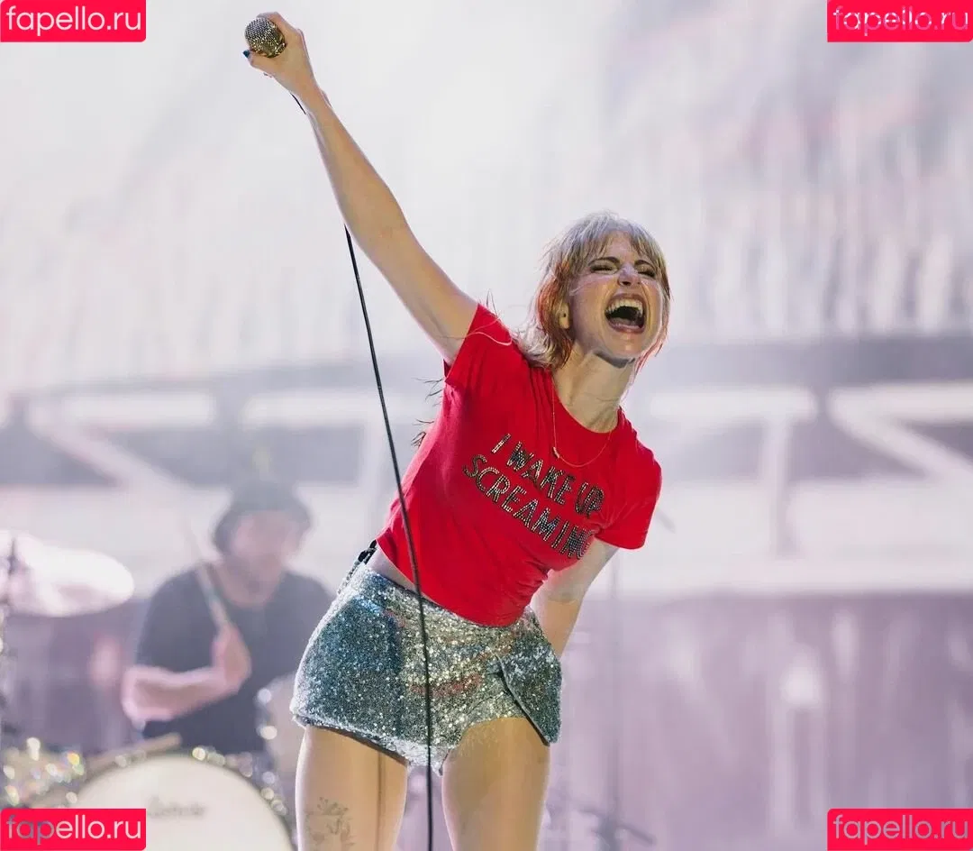 Hayley Williams Onlyfans Photo Gallery 