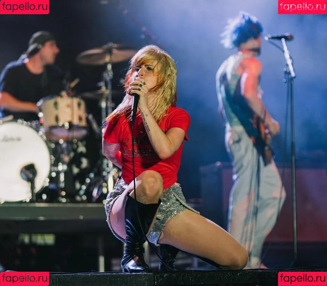 Hayley Williams Onlyfans Photo Gallery 