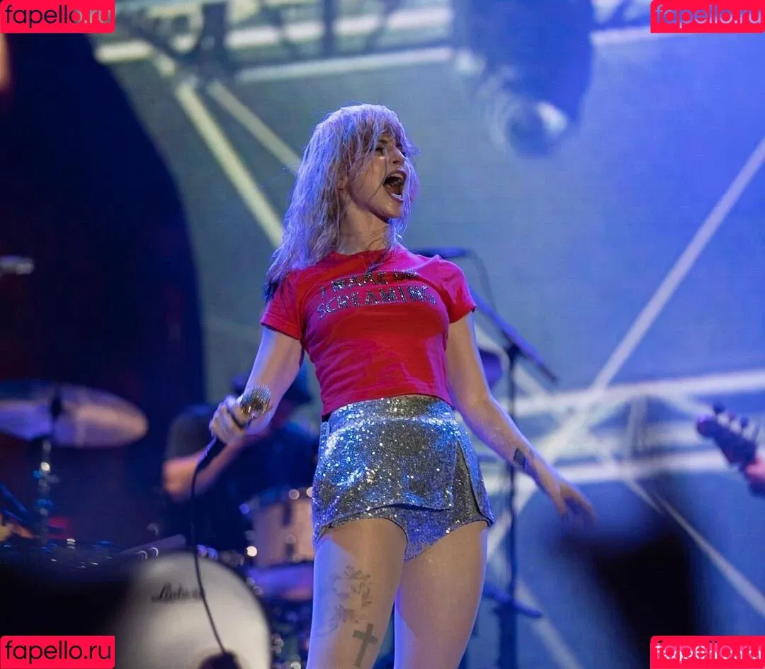 Hayley Williams Onlyfans Photo Gallery 