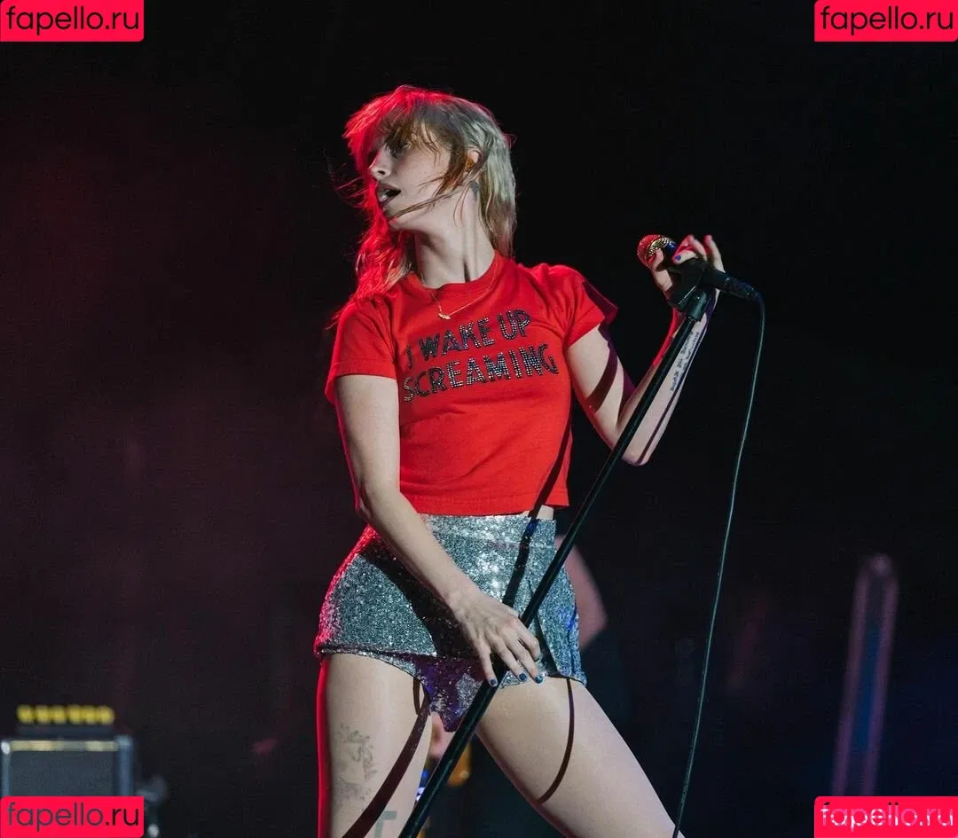 Hayley Williams Onlyfans Photo Gallery 