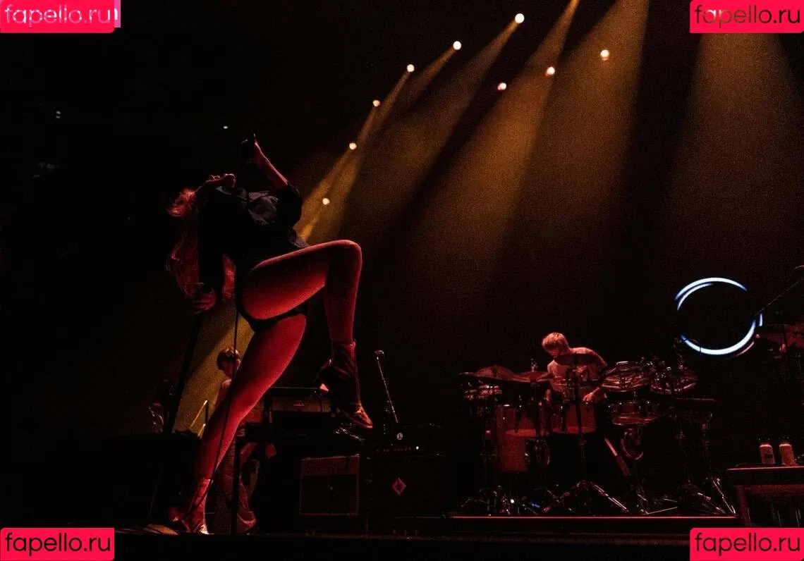 Hayley Williams Onlyfans Photo Gallery 