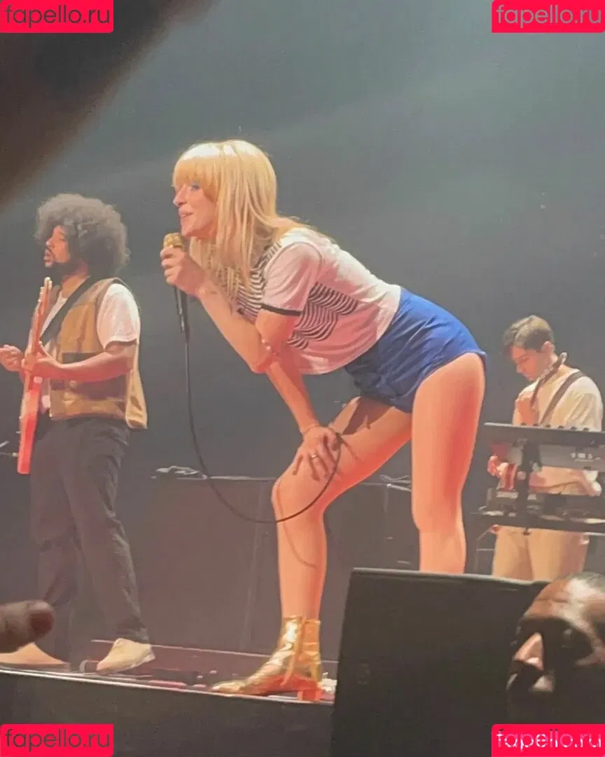 Hayley Williams Onlyfans Photo Gallery 