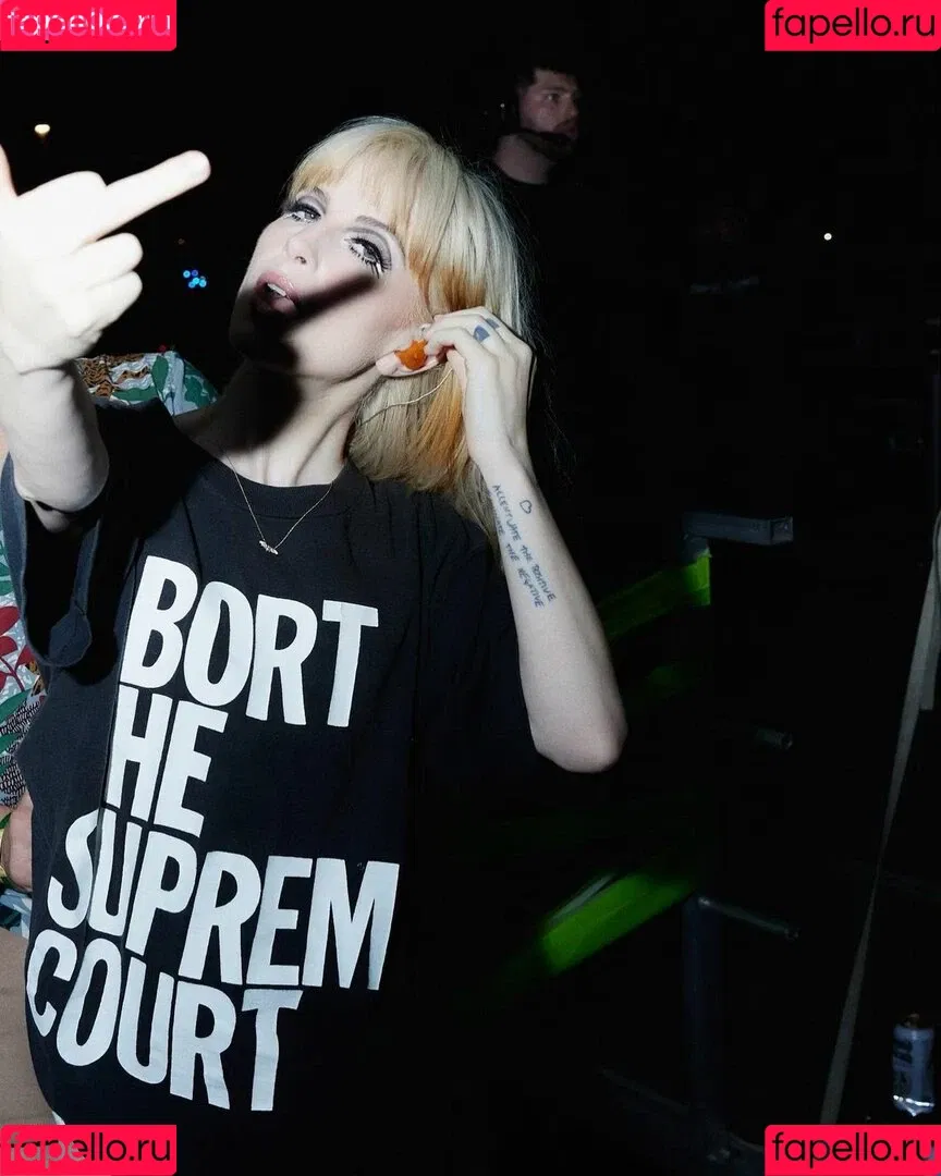 Hayley Williams Onlyfans Photo Gallery 
