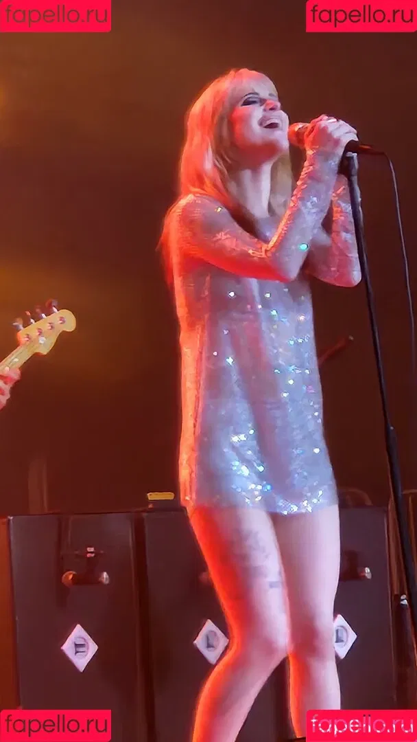 Hayley Williams Onlyfans Photo Gallery 