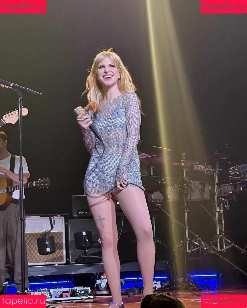 Hayley Williams Onlyfans Photo Gallery 