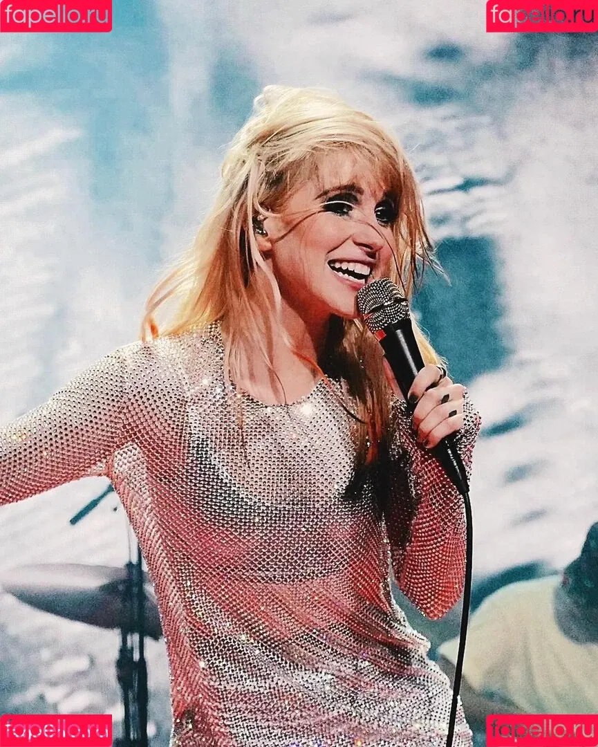 Hayley Williams Onlyfans Photo Gallery 