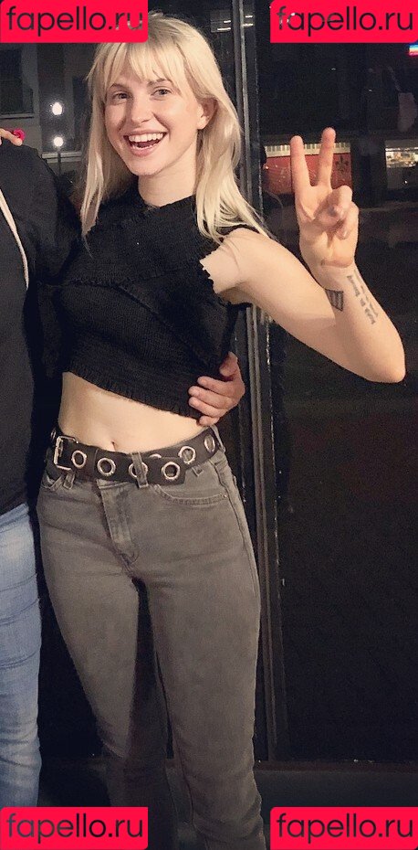 Hayley Williams Onlyfans Photo Gallery 