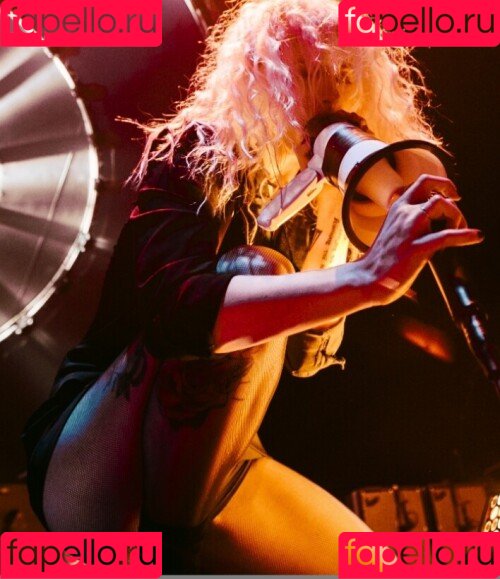 Hayley Williams Onlyfans Photo Gallery 