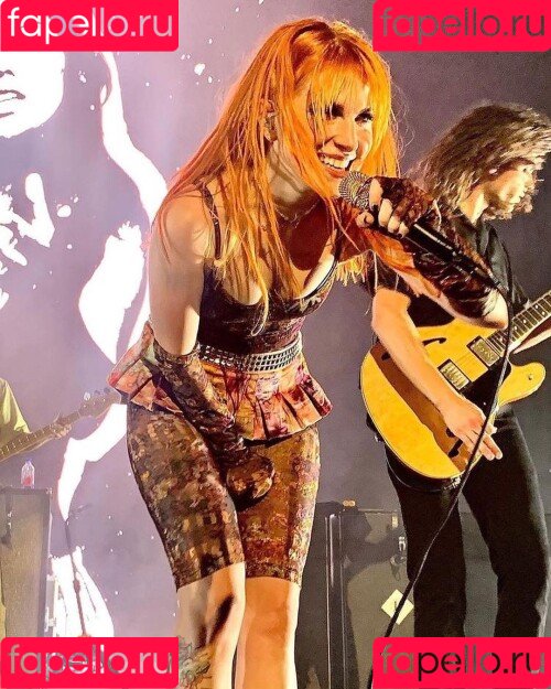 Hayley Williams Onlyfans Photo Gallery 