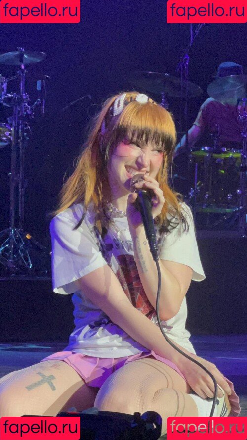 Hayley Williams Onlyfans Photo Gallery 