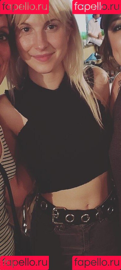 Hayley Williams Onlyfans Photo Gallery 