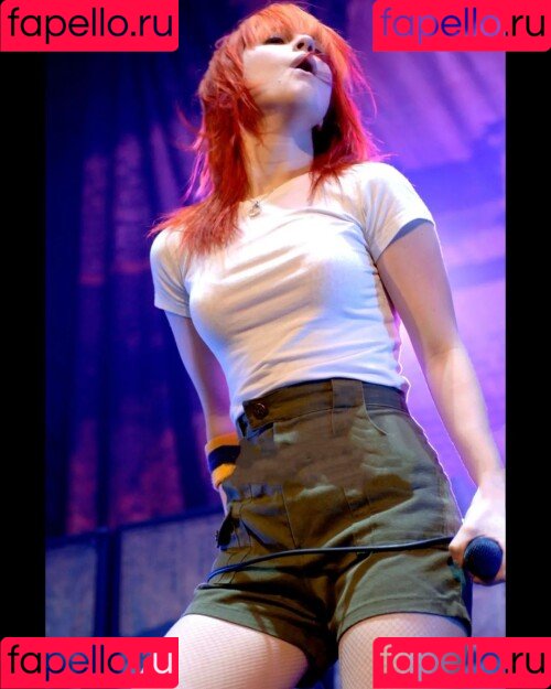 Hayley Williams Onlyfans Photo Gallery 